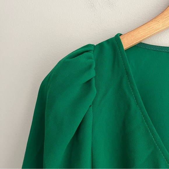 Trina Turk Vibrant Green Balloon Sleeves V-Neck Blouse Medium - Picture 7 of 10